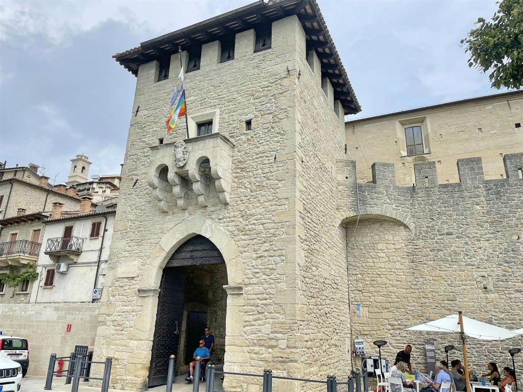 SAN MARINO - de Sint Franciscuspoort