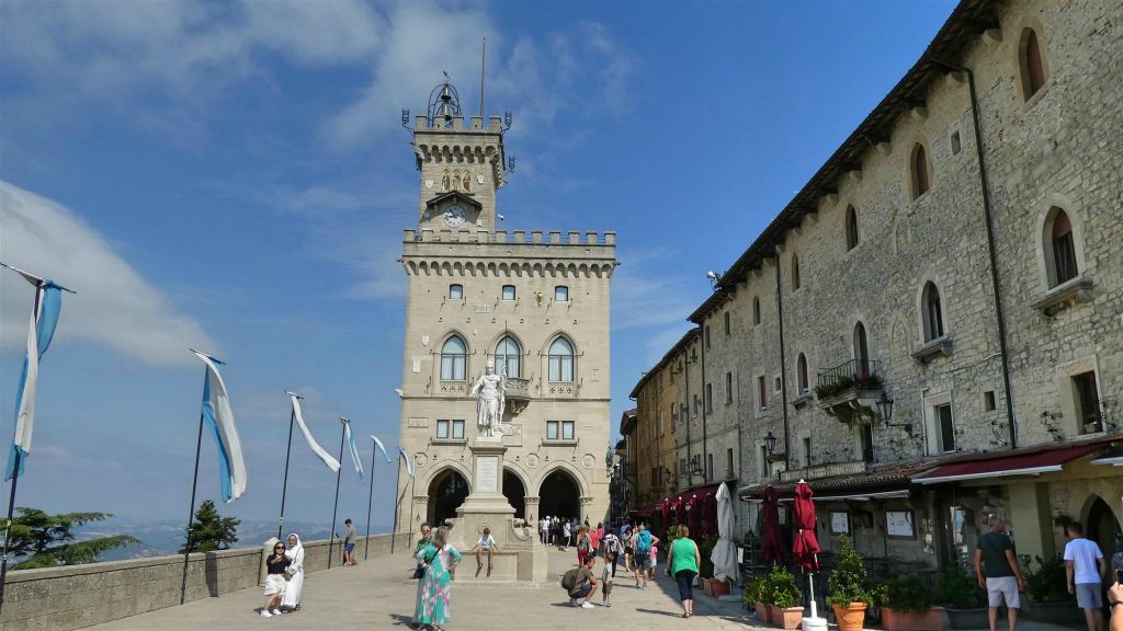 SAN MARINO - het Palazzo Publicco
