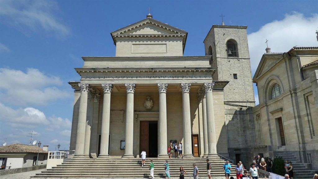 SAN MARINO - de basiliek van San Marino