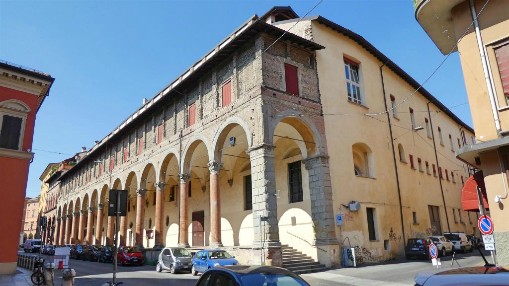 BOLOGNA -  het voormalige ziekenhuis van de Innocenti