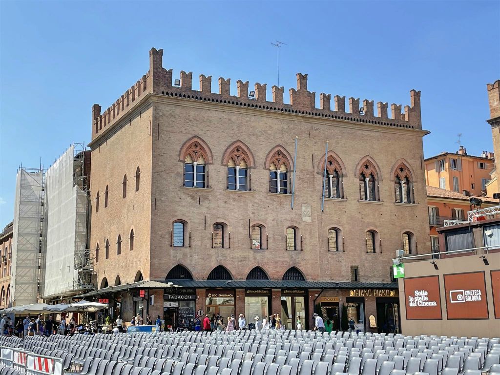 BOLOGNA - het Palazzo dei Notai