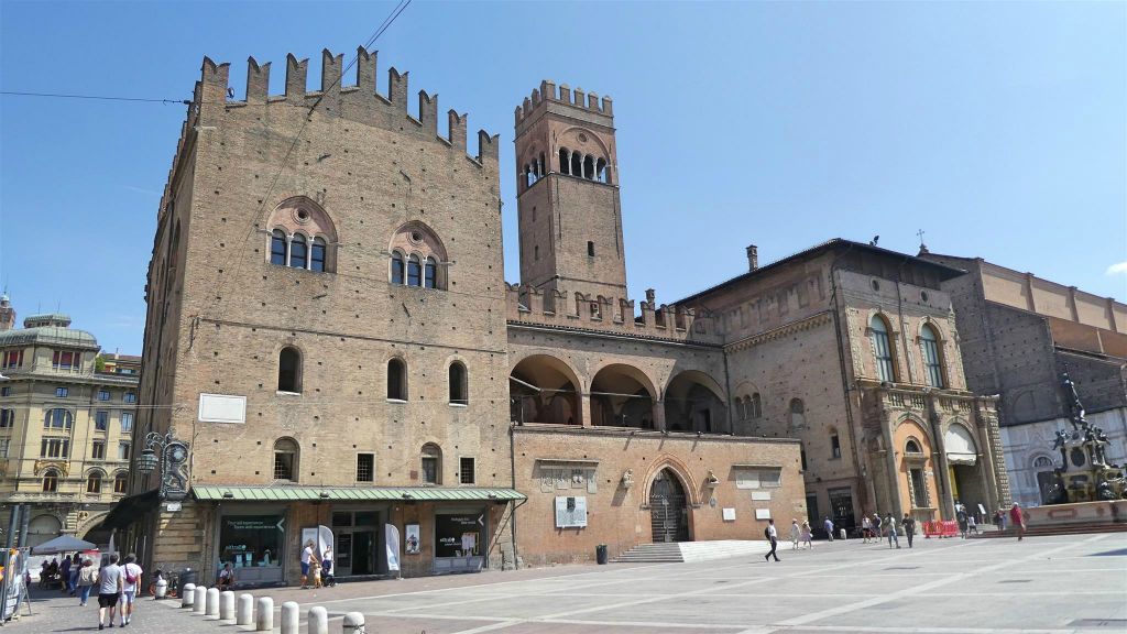 BOLOGNA - het Palazzo Re Enzo