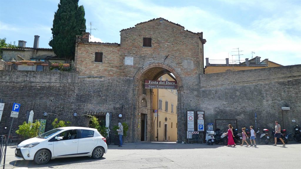 URBINO - de Lavagine stadspoort