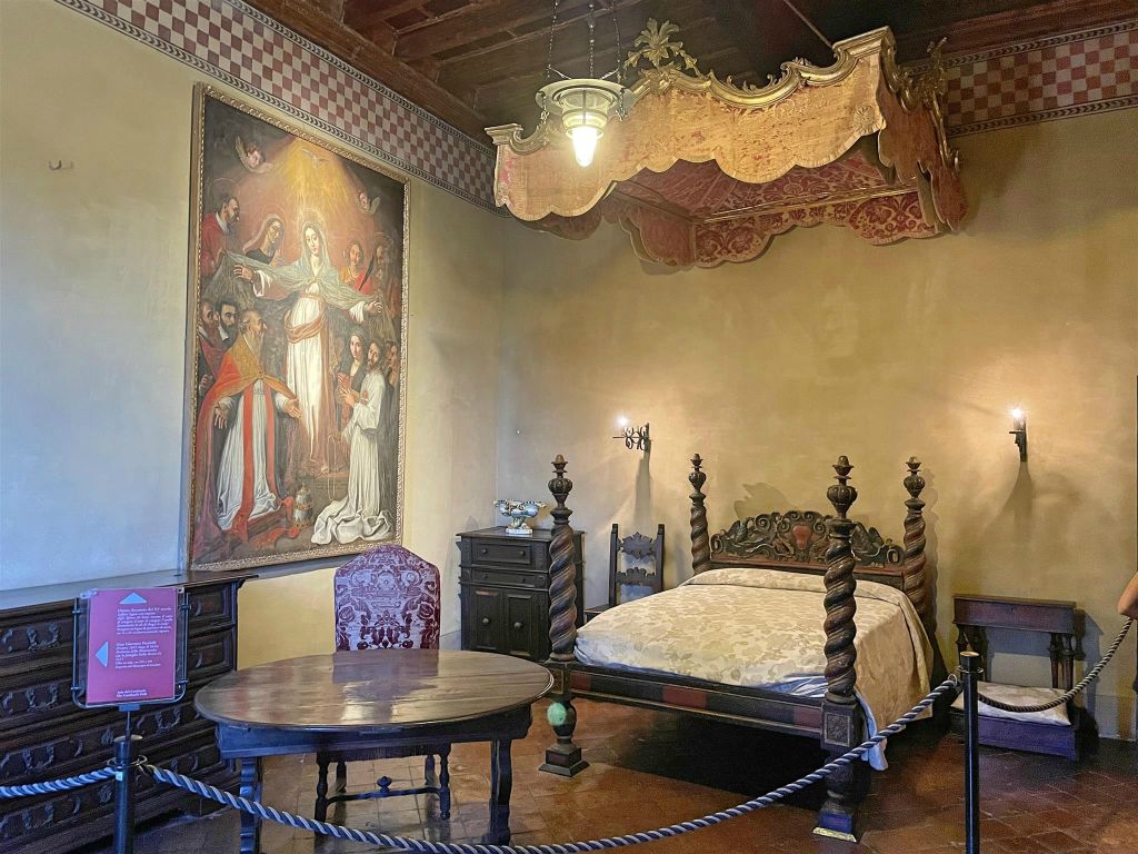 GRADARA - een kamer in het kasteel