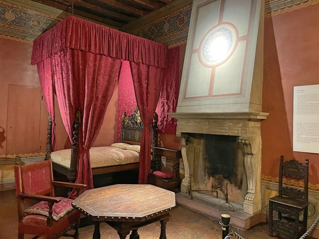 GRADARA - een kamer in het kasteel