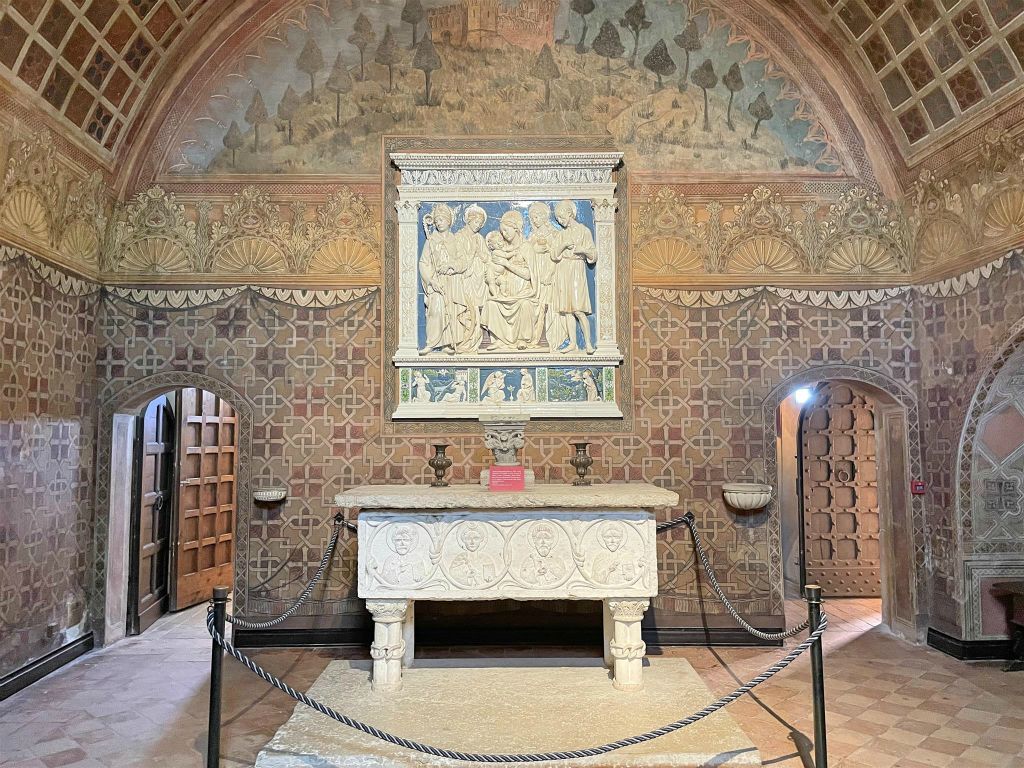 GRADARA - een kamer in het kasteel