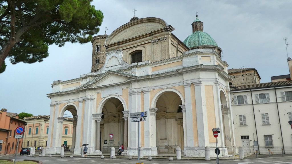 RAVENNA - de kathedraal