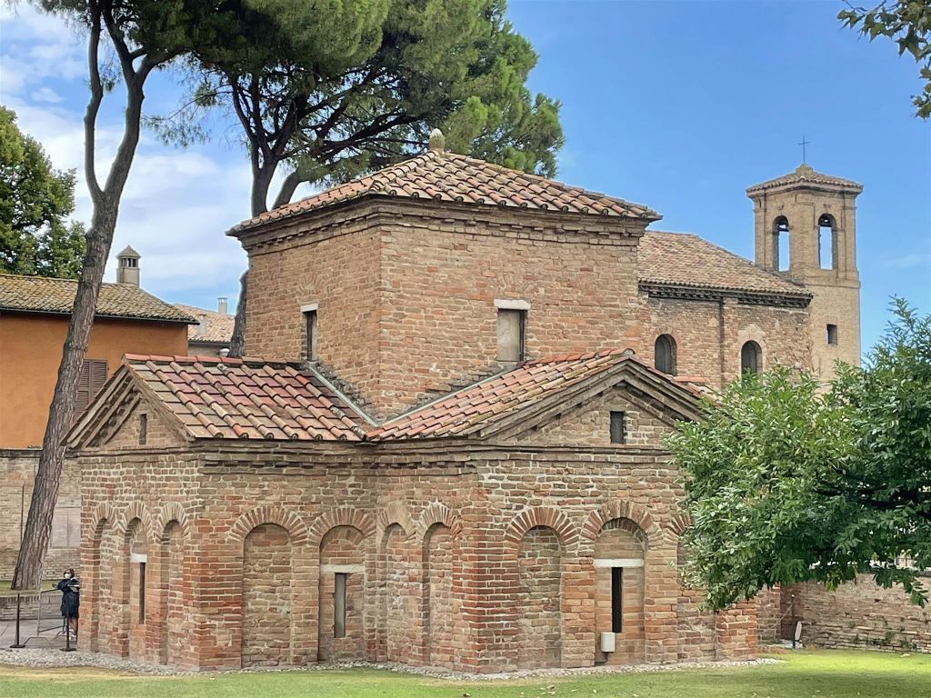 RAVENNA - het mausoleum van Galla Placidia
