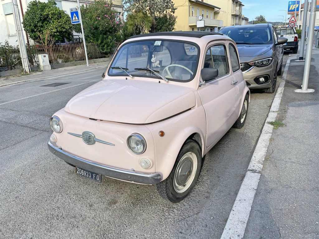 GABICCE MARE - een Fiat 500