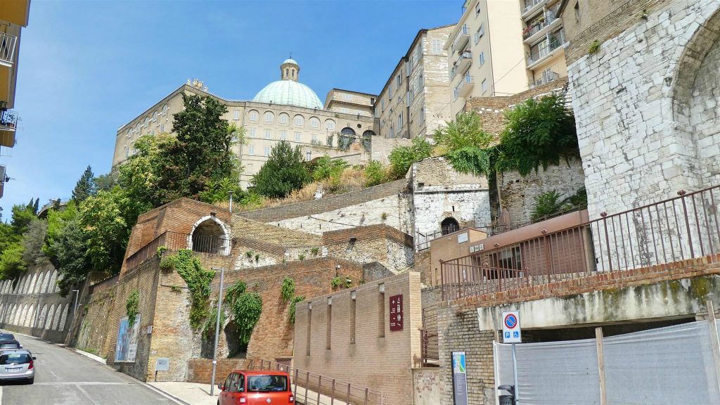 ANCONA - het nationaal archeologisch museum van de regio Marche