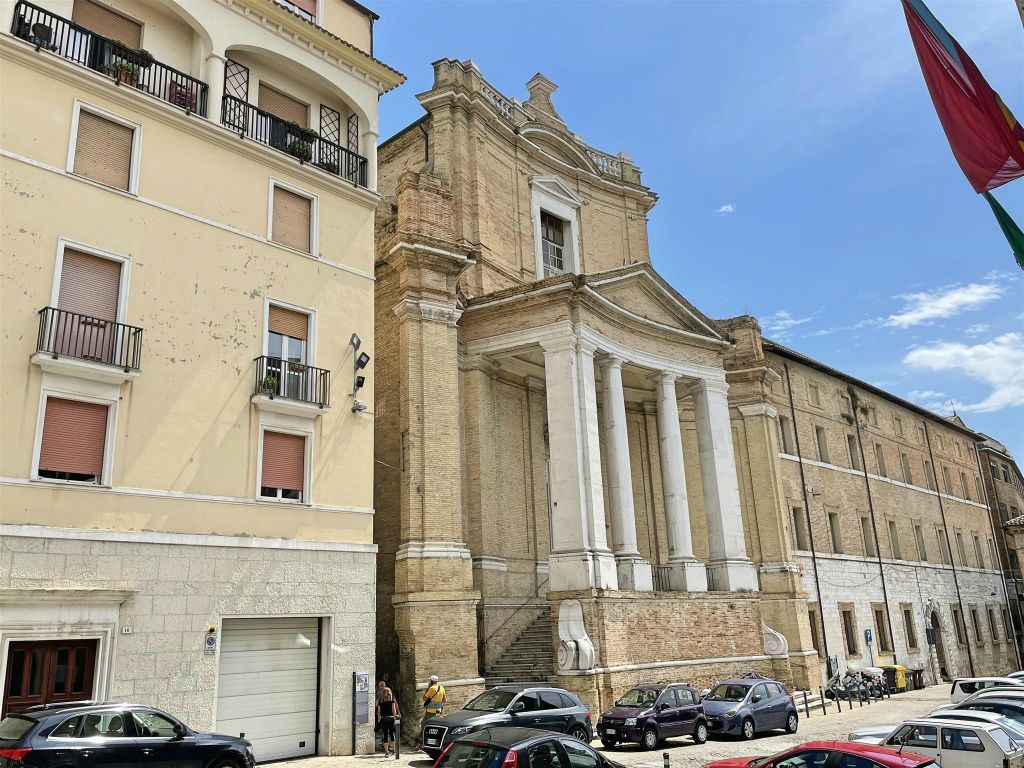 ANCONA - de kerk van de Gesù