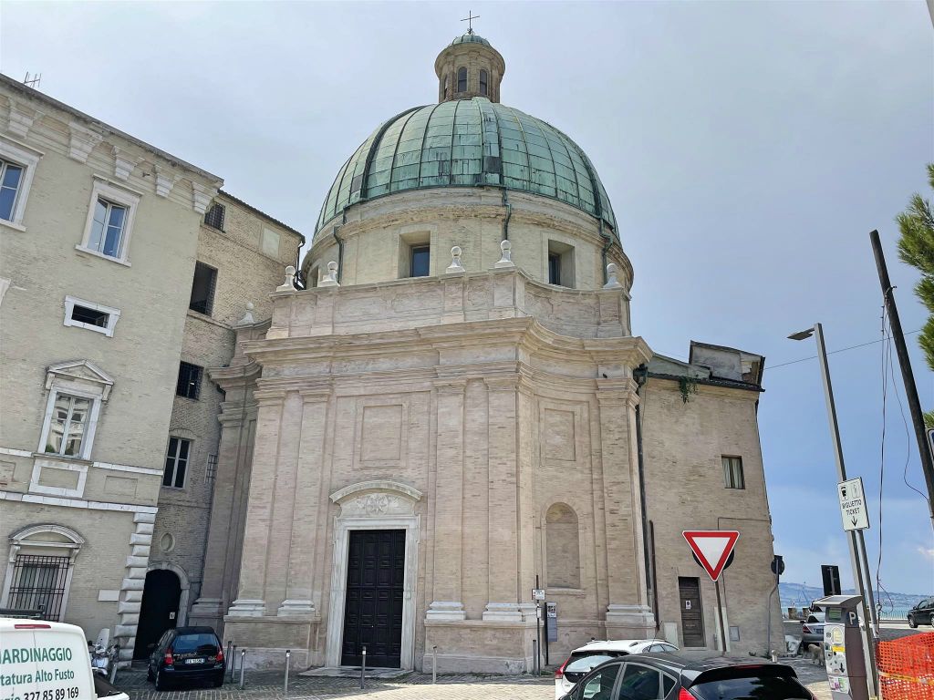 ANCONA - de kerk van de heiligen Pellegrino en Teresa