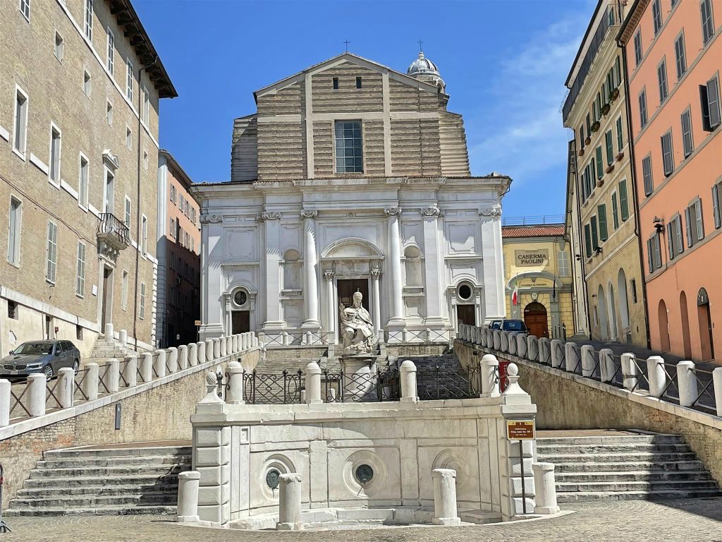 ANCONA - de basiliek van San Domenico