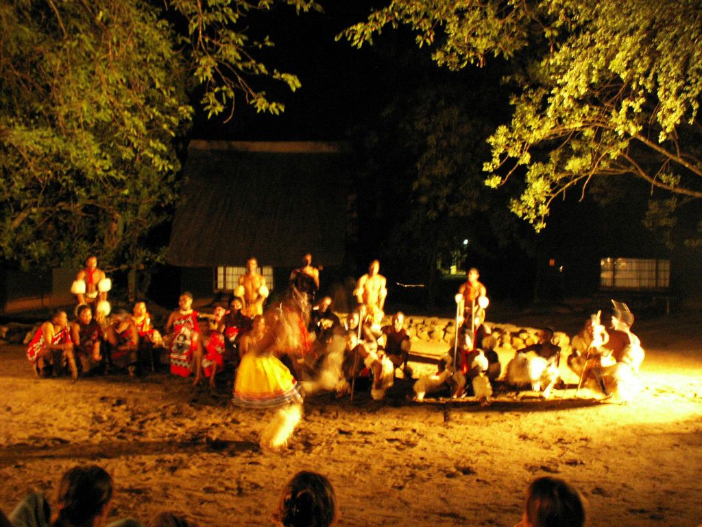 SWAZILAND - het optreden bij de Mlilwane lodge waar we verbleven