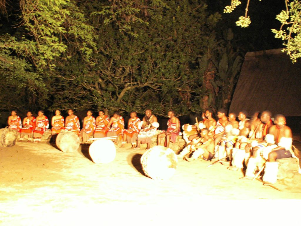 SWAZILAND - het optreden bij de Mlilwane lodge waar we verbleven