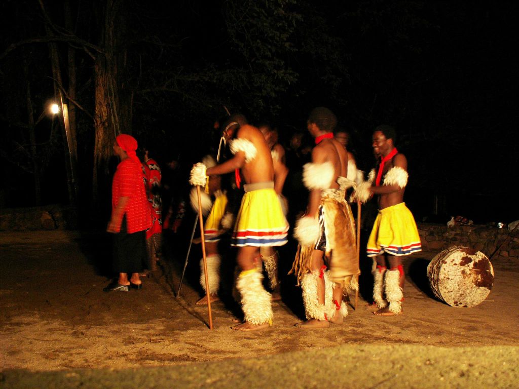SWAZILAND - het optreden bij de Mlilwane lodge waar we verbleven