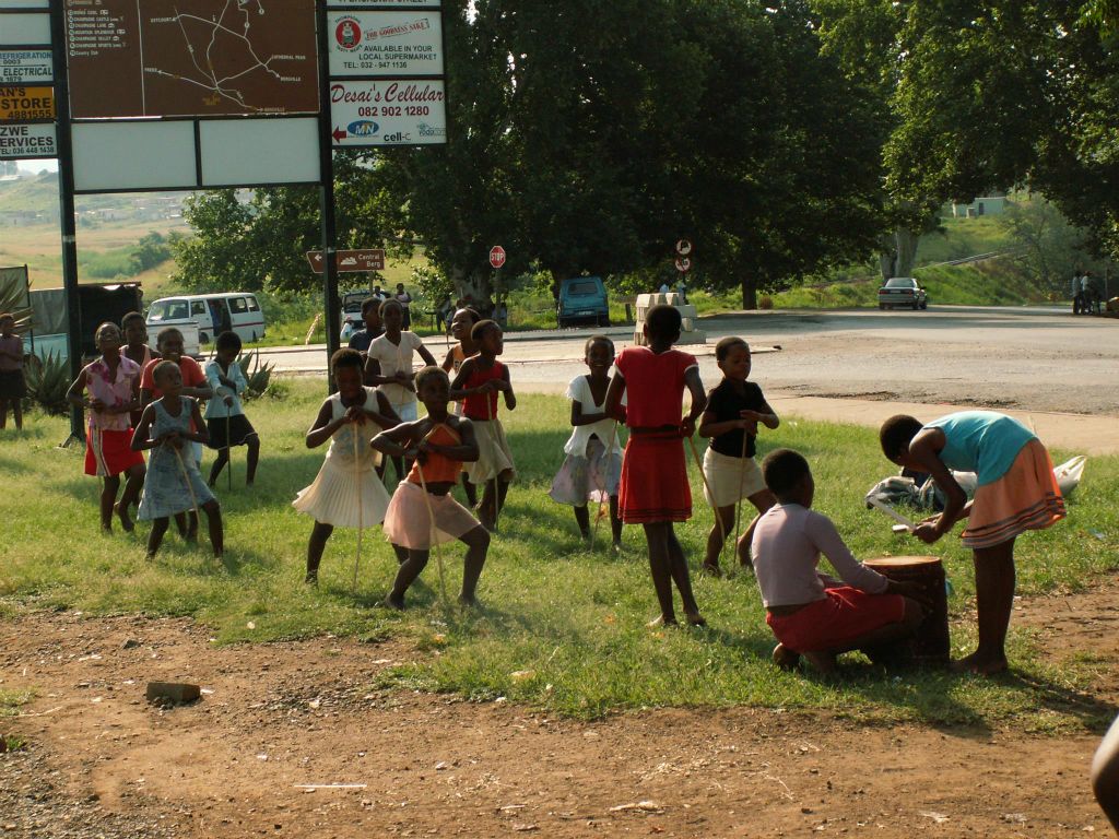 ST. LUCIA -> ROYAL NP - enkele kinderen die optreden