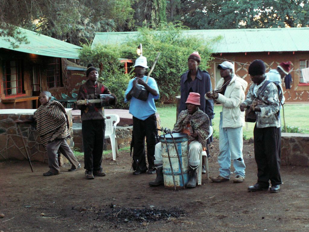 LESOTHO - de band die optrad bij de lodge