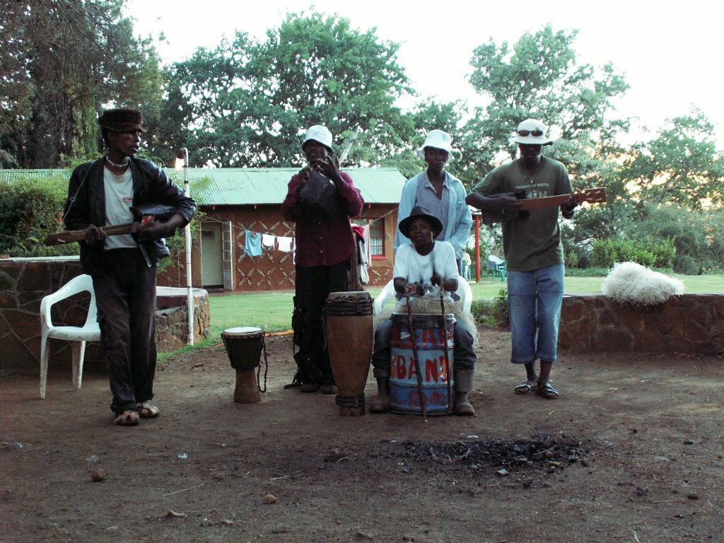LESOTHO - de band die optrad bij de lodge