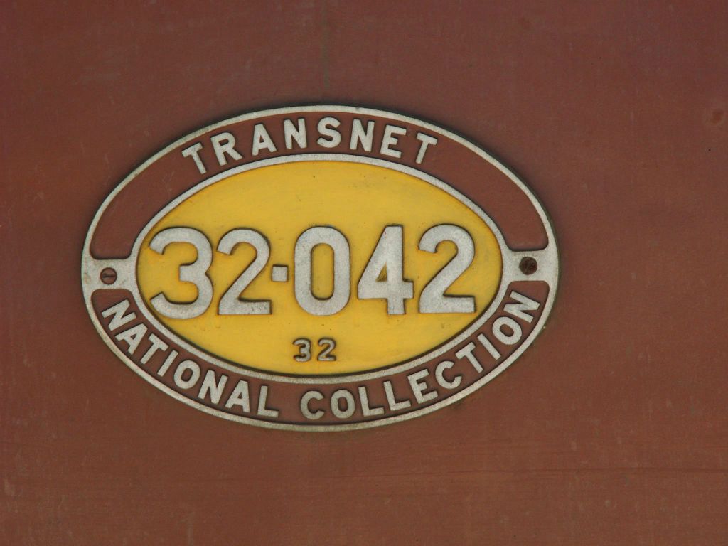 KNYSNA - een plaatje op de diesel locomotief van de Outeniqua Choo-Tjoe trein