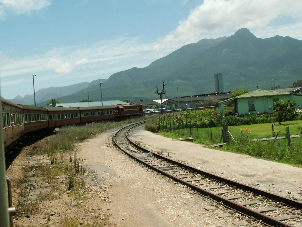 KNYSNA -> GEORGE - de Outeniqua Choo-Tjoe trein onderweg