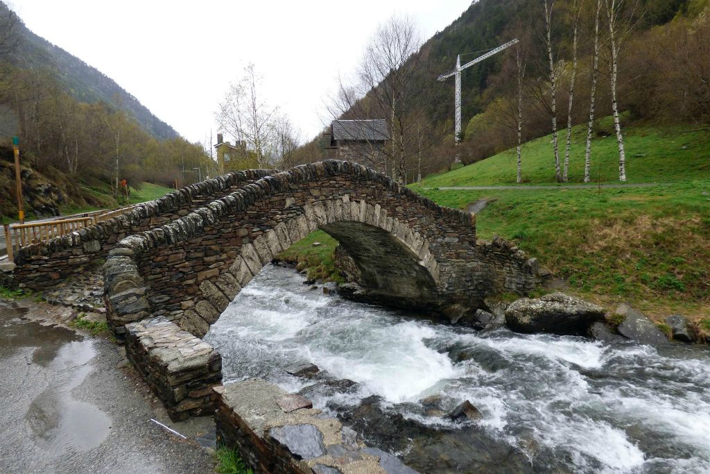 ORDINO - een romaanse brug