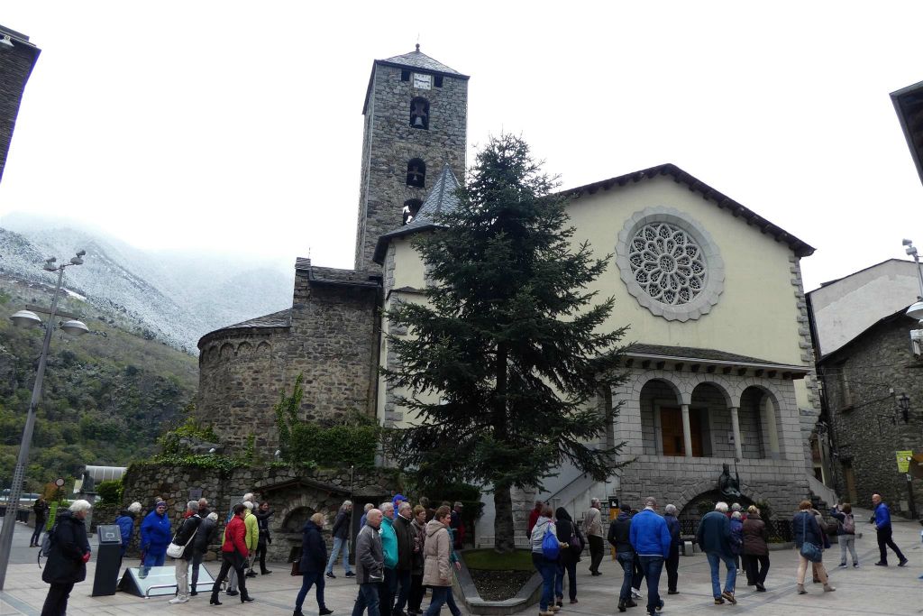 ANDORRA LA VELLA - de Sint Stefanuskerk in het oude centrum