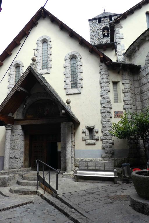 ANDORRA LA VELLA - de Sint Stefanuskerk in het oude centrum