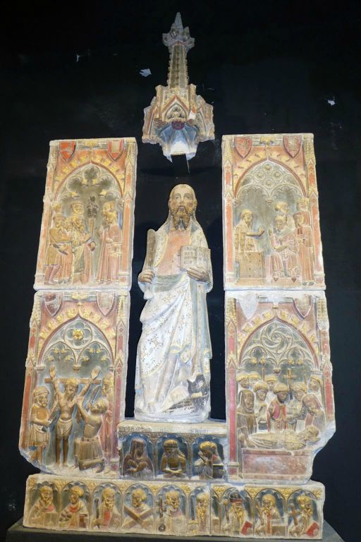 SEU D'URGELL (SPANJE) - enkele beeldhouwwerken in het museum bij de kathedraal van La Seu d'Urgell