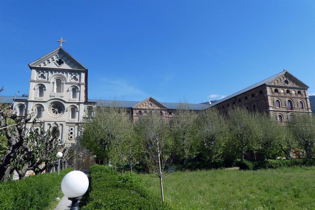 SEU D'URGELL (SPANJE) - het gebouw Seminarie van La Seu d'Urgell uit 1860 wat nu gebruikt wordt als studentenhuis
