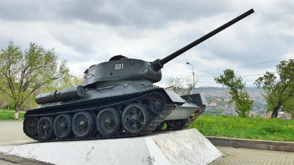 YEREVAN -  een Sovejet T-34 tank in het Victory park