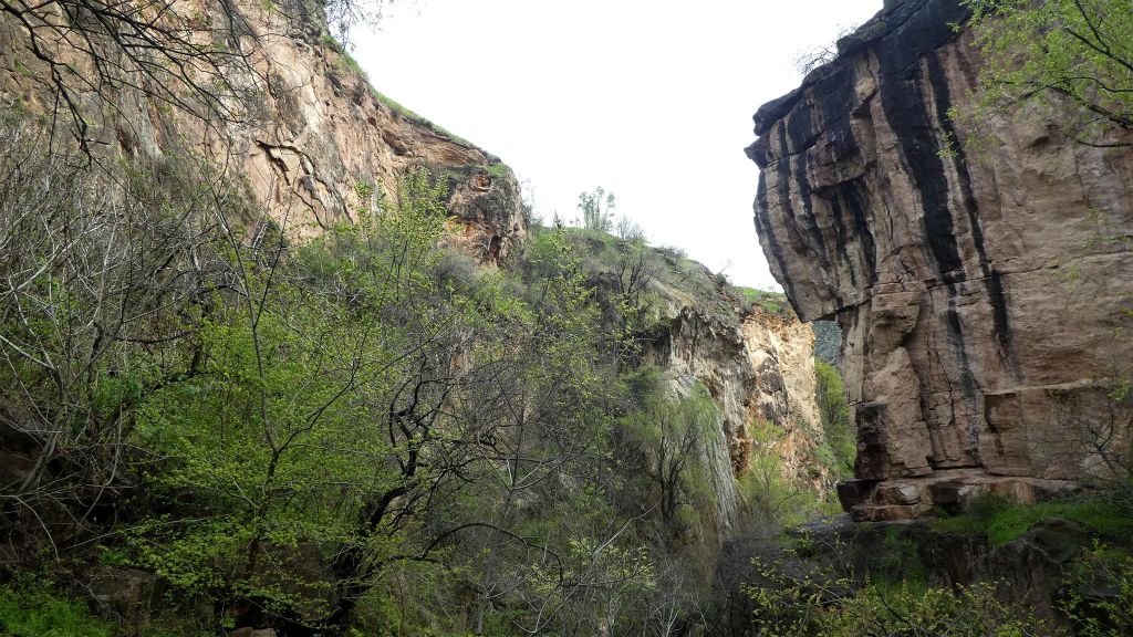 GORIS -> TATEV - het uitzicht bij Devil's Bridge, een diepe kloof van de Vorotan-rivier