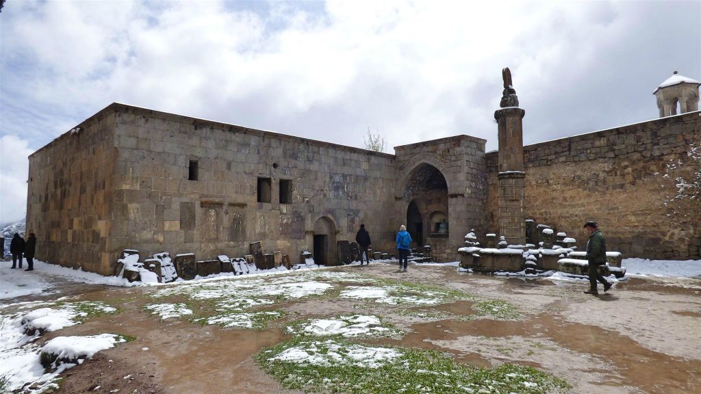 TATEV - de verblijfplaats van de bisschoppen bij het Tatev-kloostercomplex