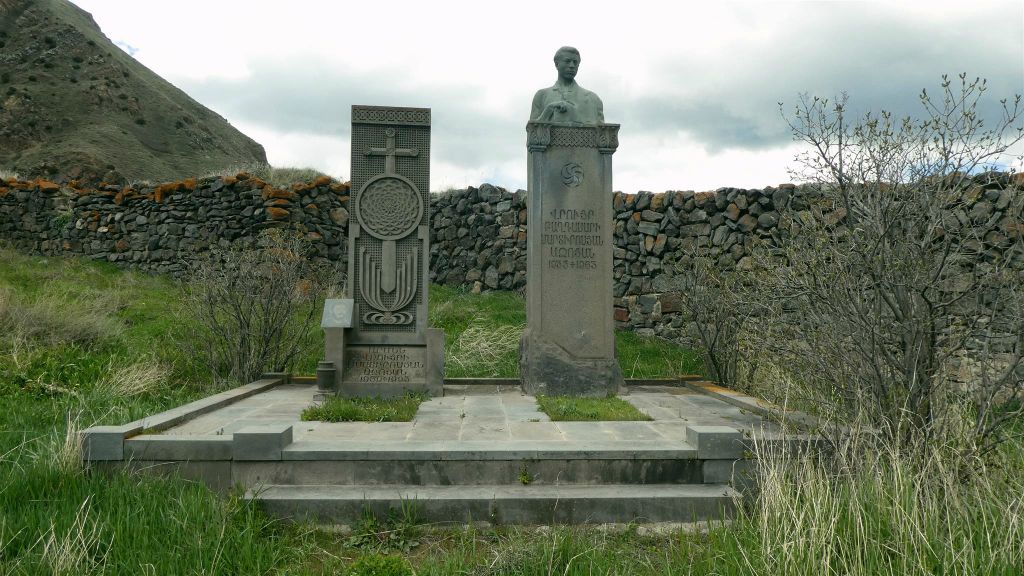 VAGHATIN - twee graven bij het Vorotnavank-kloostercomplex