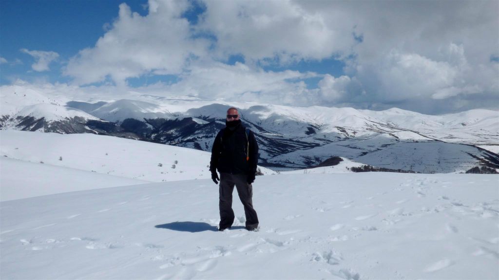 JERMUK - Carlos in de sneeuw