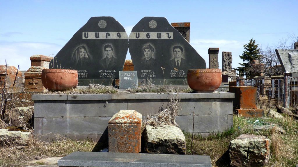 NORATUS - een graf op de historische begraafplaats