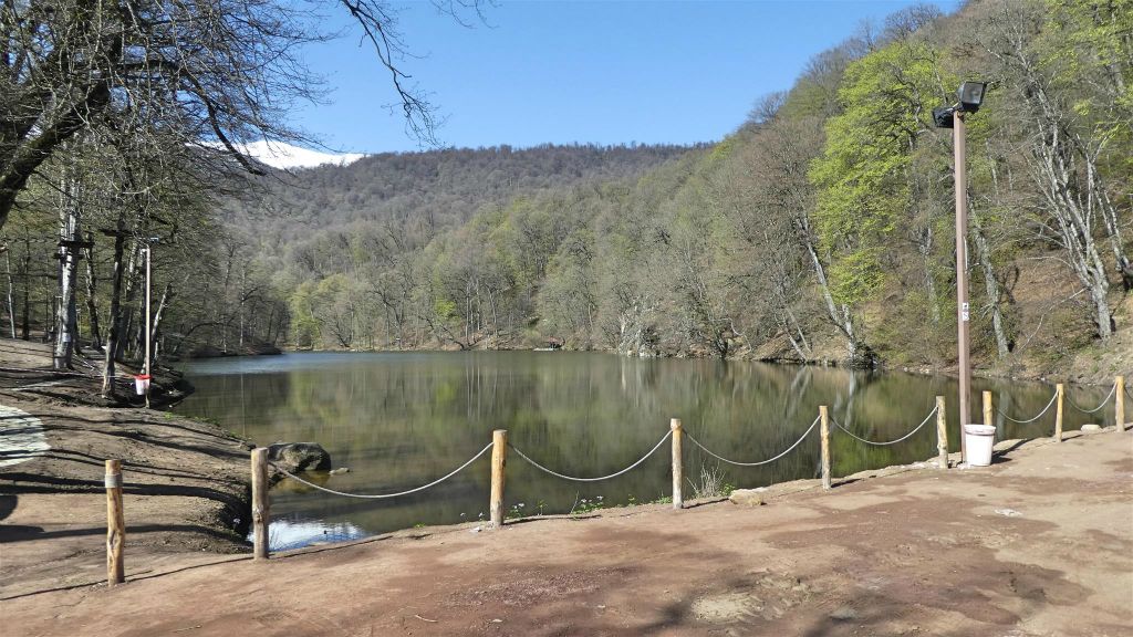 DILIJAN - het Parz meer in het Dilijan National Park