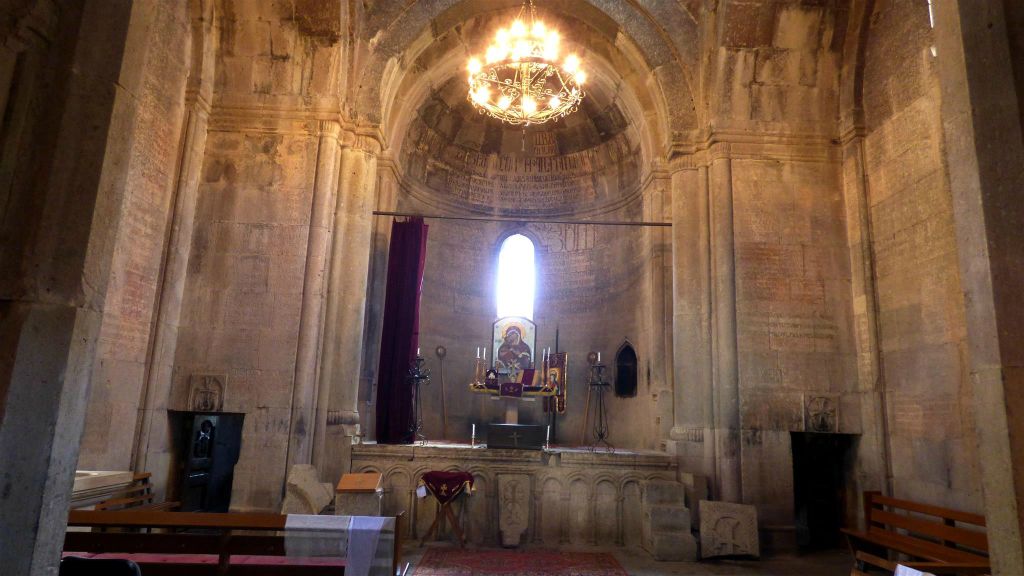 GOSH - binnen in een kerk bij het Goshavank-kloostercomplex