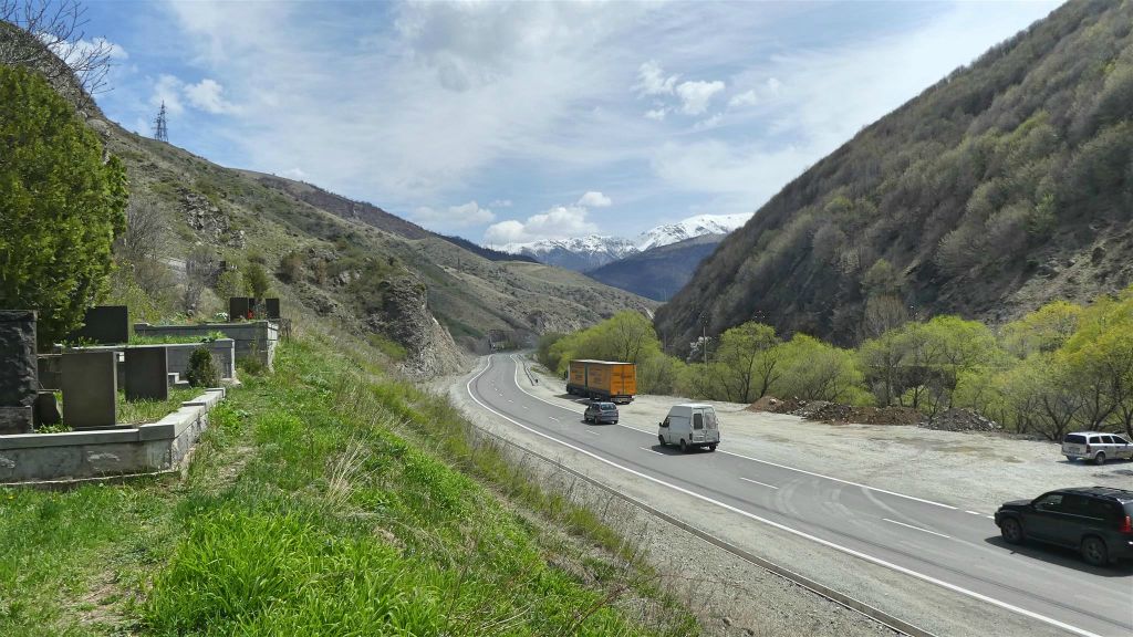 FIOLETOVO ->  SANAHIN - het uitzicht