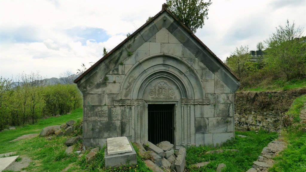 SANAHIN - een graftombe bij het Sanahin-kloostercomplex