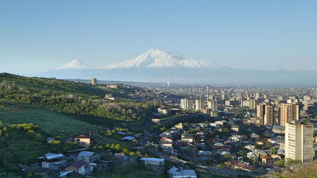 YEREVAN - het uitzicht op de Ararat berg vanaf het Regineh hotel waar we verbleven