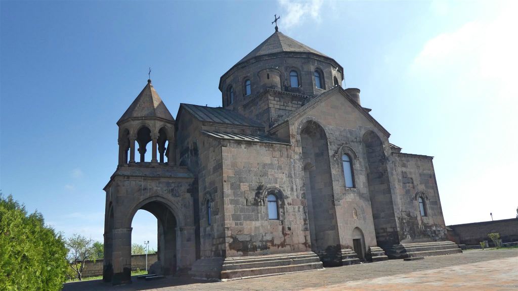 ETCHMIADZIN - de Saint Hripsime-kerk
