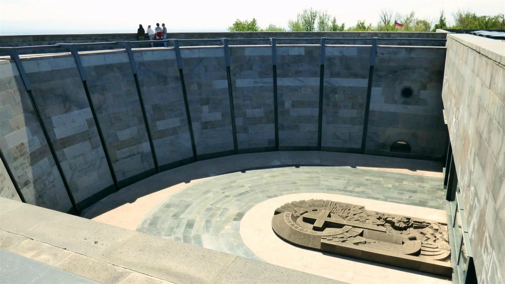 YEREVAN - een monument bij het genocide museum bij het Armeens genocide monumentencomplex