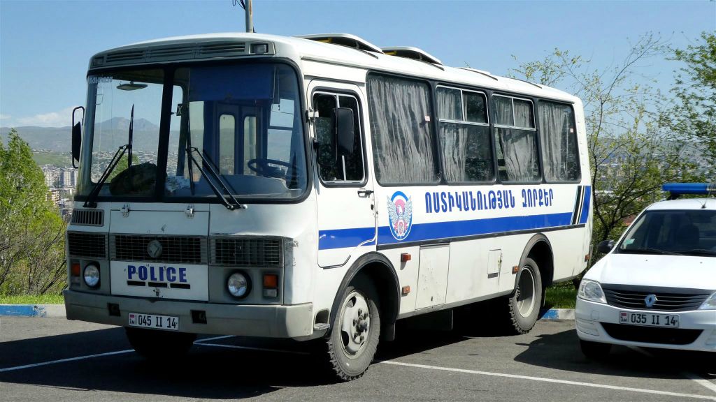 YEREVAN - een PAZ-3205 politiebus