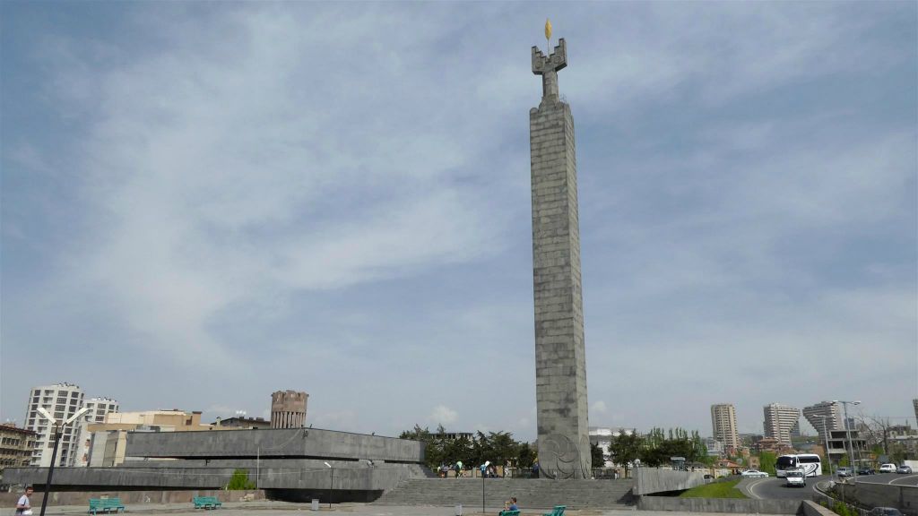 YEREVAN - een monument ter nagedachtenis aan de 50ste verjaardag van de Sovjetisering van Armenië