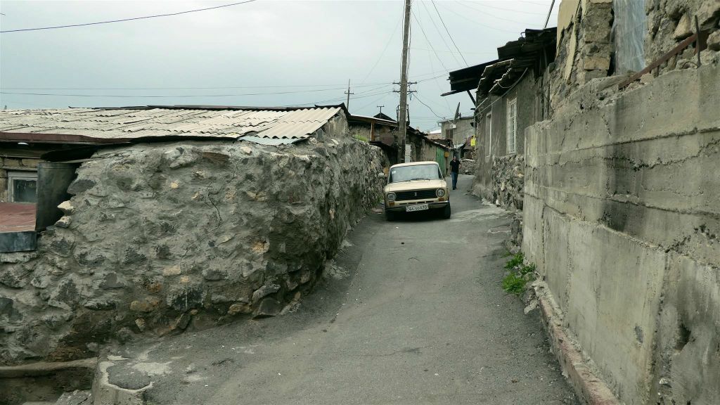 YEREVAN - een steeg in het oude gedeelte van Yerevan