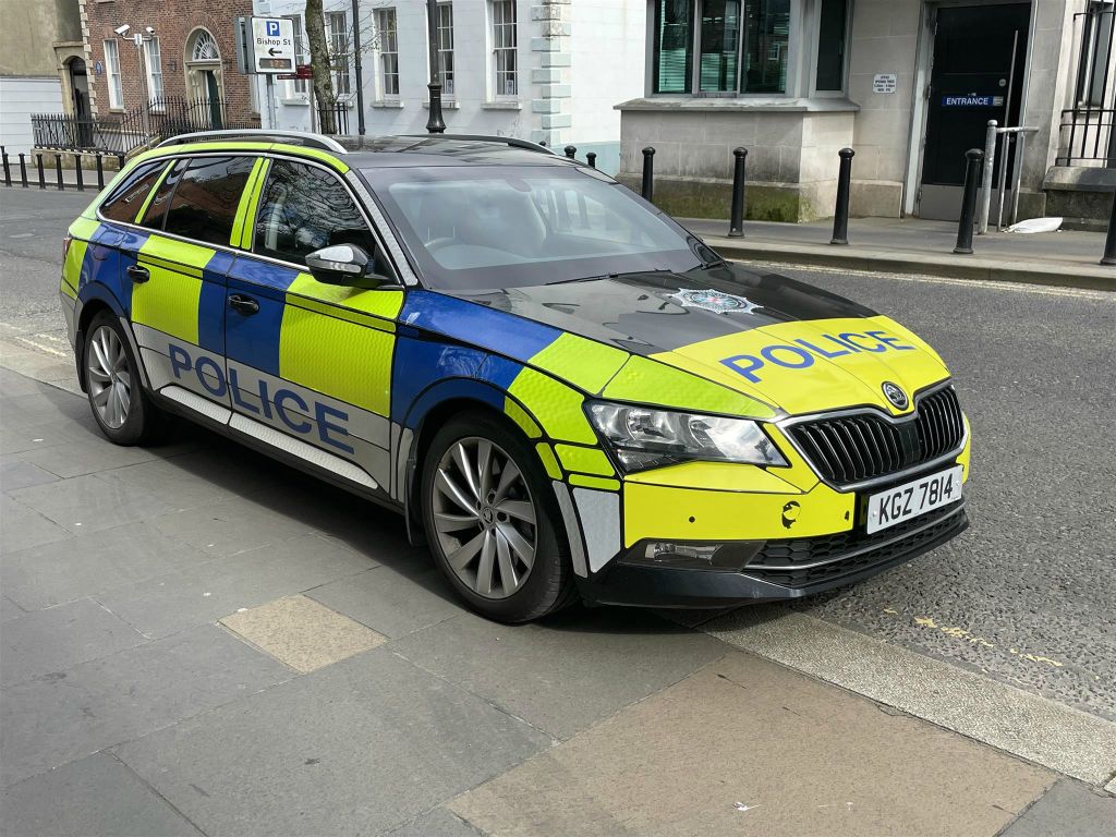 DERRY - een politieauto