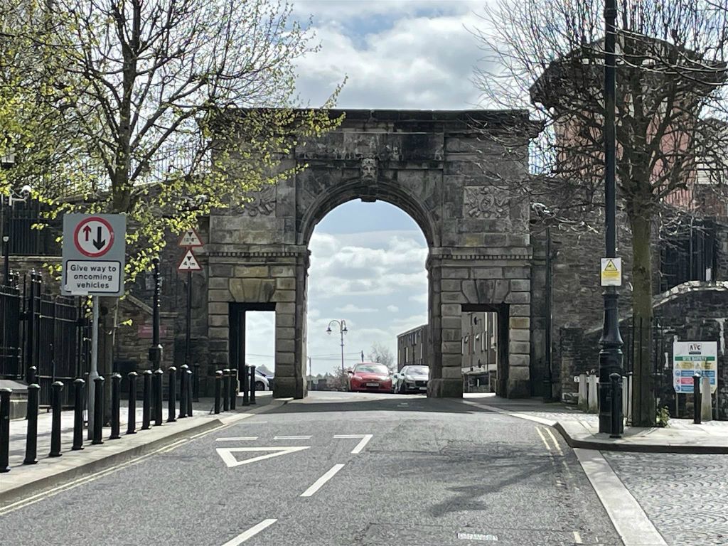 DERRY - de bisschopspoort