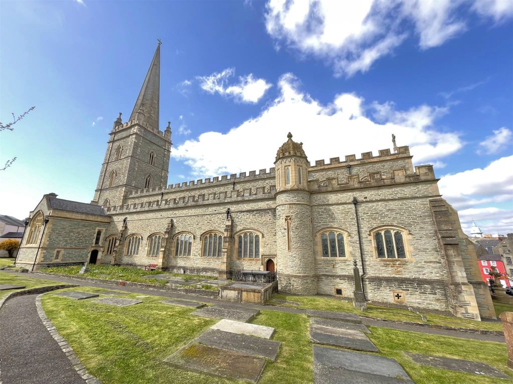 DERRY - de kathedraal van St. Columb