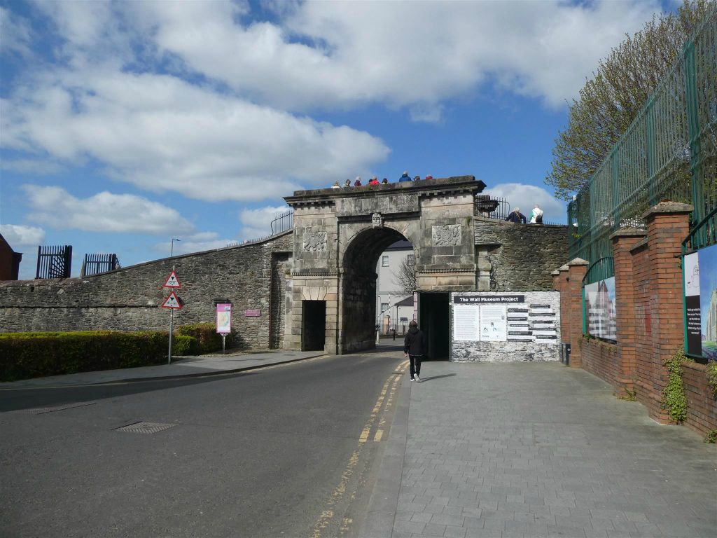 DERRY - de bisschopspoort